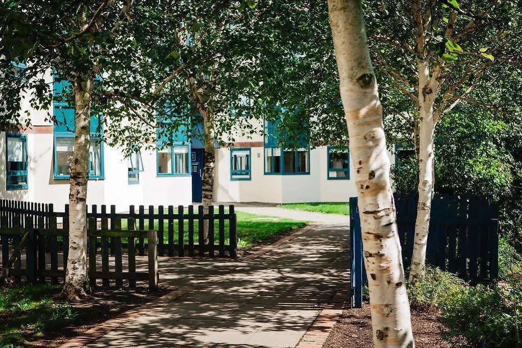 Dublin City University 3*,  İrlanda